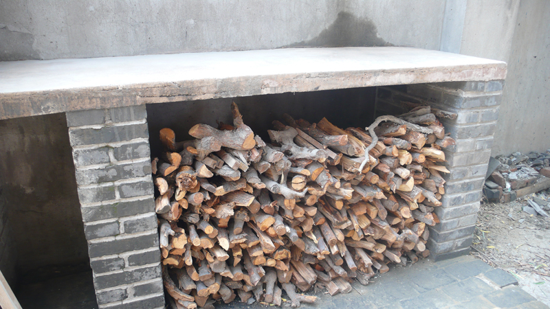 pear wood for pizza oven
